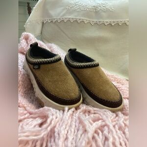 UGG Venture Daze Chestnut Brown Suede Slip-Ons